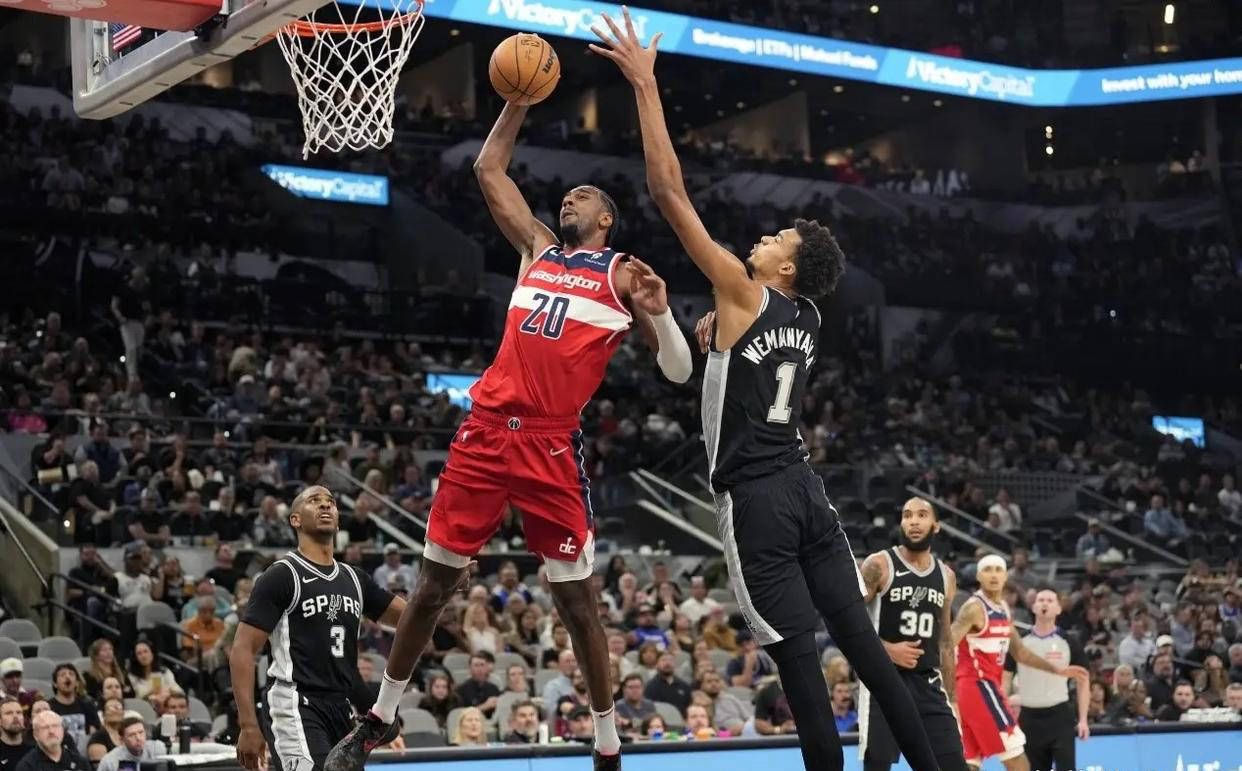 乐动官方网站-东部球队和西部打多少场比赛